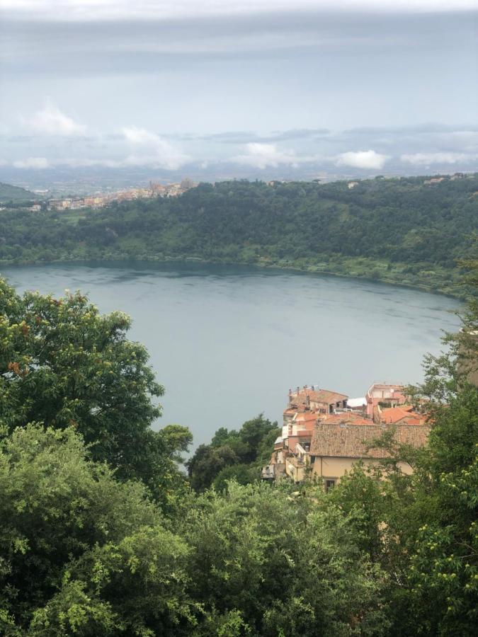 Вилла Isola Sul Lago Неми Экстерьер фото