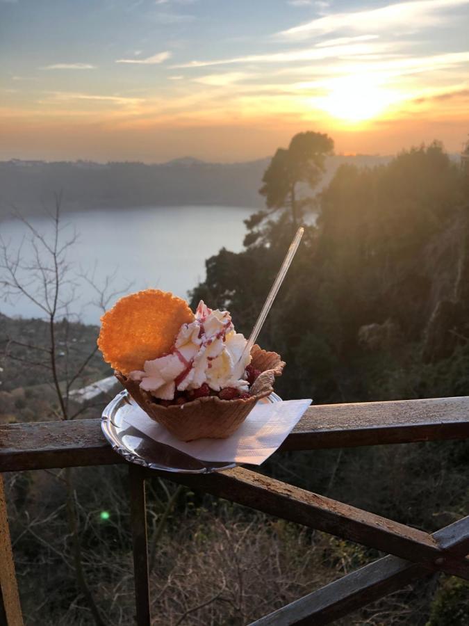 Вилла Isola Sul Lago Неми Экстерьер фото